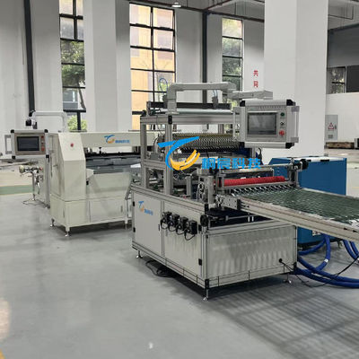 La machine de distribution d'adhésif à fusion chaude est une machine de collage respectueuse de l'environnement et entièrement compatible