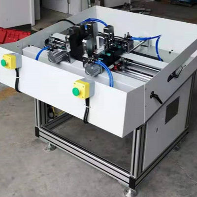 4 Machine de découpage automatique de bords de bords 0,6 MPa Machine de découpe de bords pour cartouches de climatisation