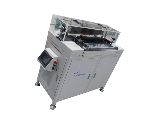 Coupeuse de papier pour élément filtrant entièrement automatique