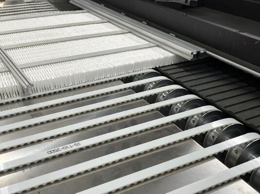 Ligne de production semi-automatique de filtres HEPA avec servomoteur