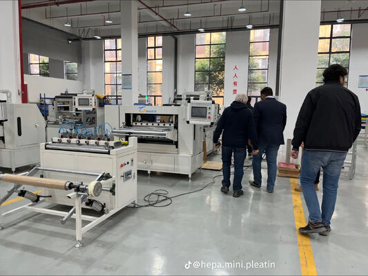 Machine à plisser les couteaux entièrement automatique pour filtres automobiles, filtres de camions, ligne de production de pliage et de collage de filtres