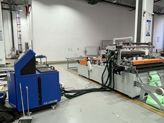 Ligne de production de mini-filtres HEPA à structure stable et haute précision, contrôlée par automate programmable (PLC), supportant plusieurs tailles et types de filtres