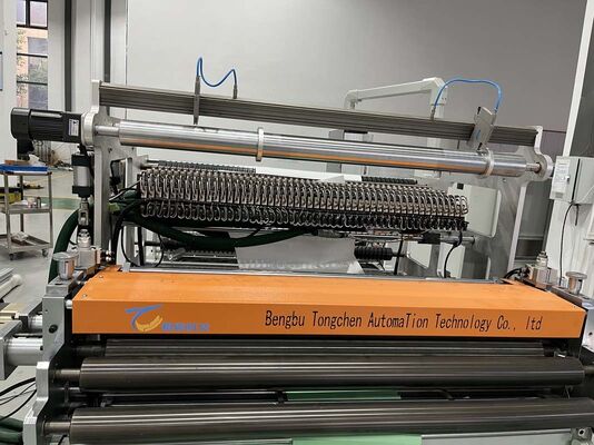 Ligne de production de mini-filtres HEPA à structure stable et haute précision, contrôlée par automate programmable (PLC), supportant plusieurs tailles et types de filtres