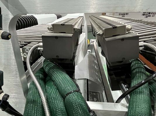 Ligne de production de mini-filtres HEPA à structure stable et haute précision, contrôlée par automate programmable (PLC), supportant plusieurs tailles et types de filtres