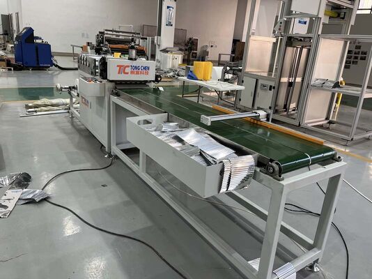 Machine à onduler les filtres HEPA à structure stable et de haute précision pour l'aluminium