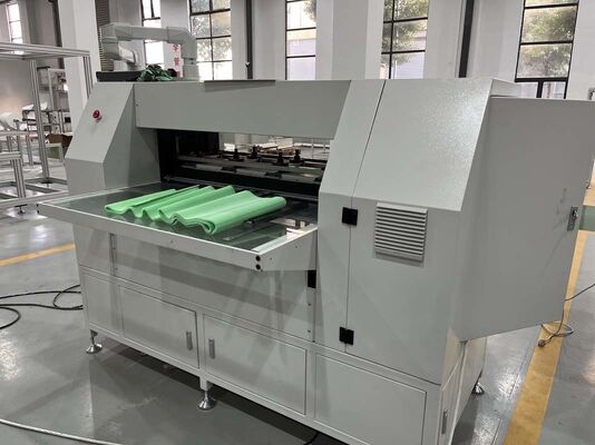 Machine de fabrication de filtres à poche à haut rendement