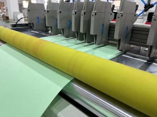 Machine de précoupe de filtres électriques pour petites et moyennes usines