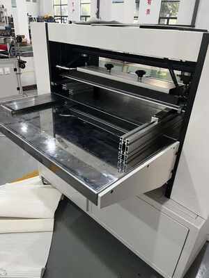 Machine de pliage de papier à filtration semi-automatique à faible entretien et à économie d'énergie dans les chaînes de production lourdes