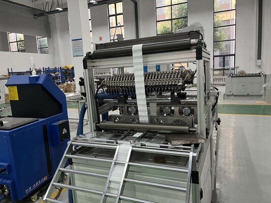 Fabriqué sur mesure pour les systèmes de filtration de production à grande échelle Machine à coller pour un contrôle environnemental amélioré