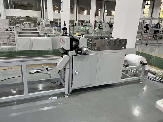 Machines de fabrication entièrement automatiques avec cloisonnements pour le plâtrage d'aluminium destinées à des opérations de grande capacité et à une production en volume élevé