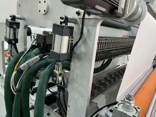 Ligne de production de pliage de filtres mini HEPA rentable et rapide pour les cycles de production rapides et les filtres industriels