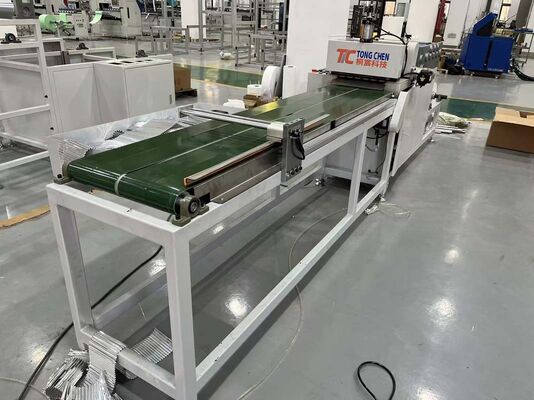 Machines de fabrication entièrement automatiques avec cloisonnements pour le plâtrage d'aluminium destinées à des opérations de grande capacité et à une production en volume élevé