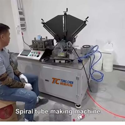 Machine à roulement à filets en spirale à grande vitesse pour les réseaux de filtrage de précision et les lignes de production industrielles